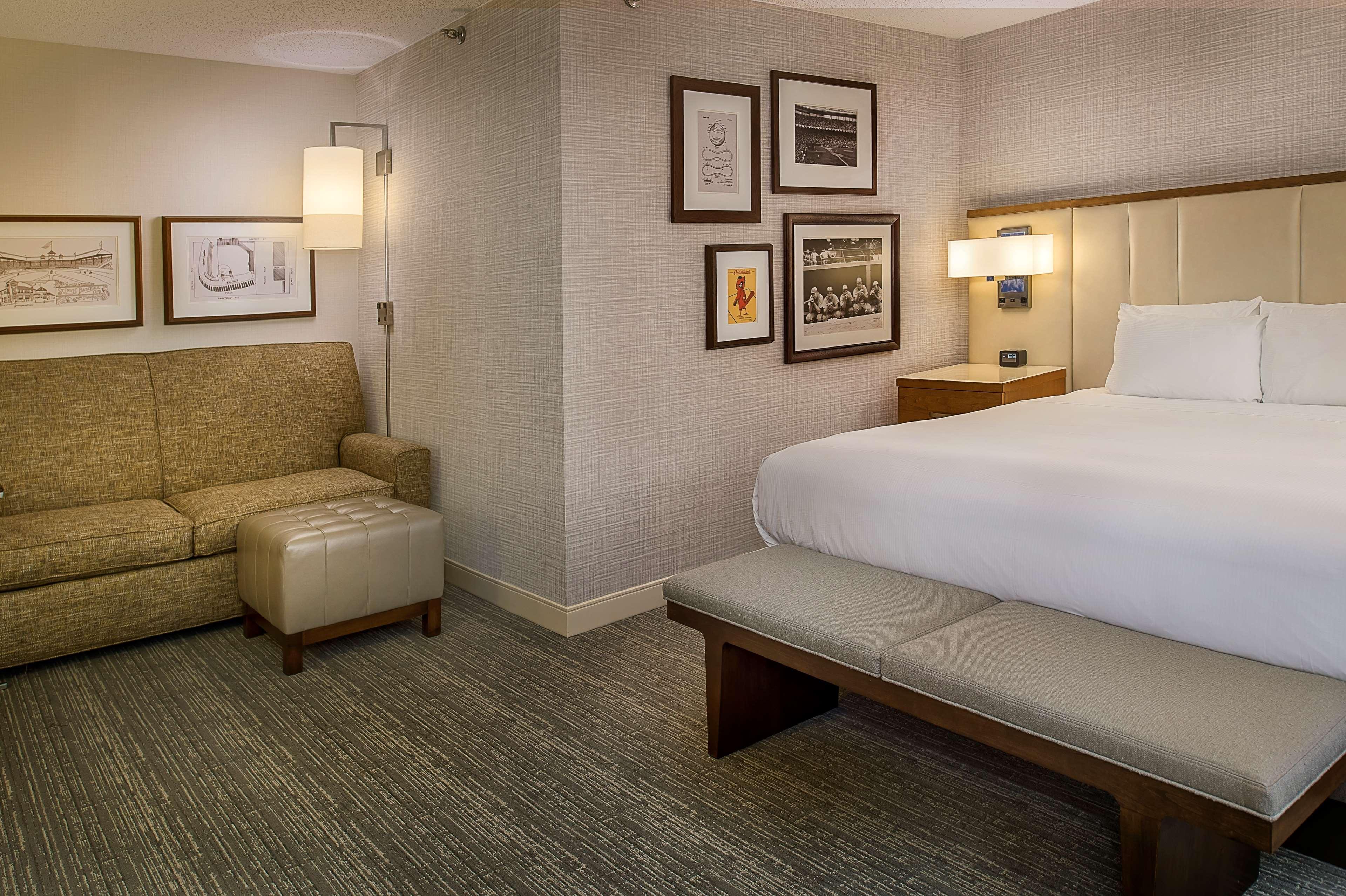Hilton At The Ballpark 4*
